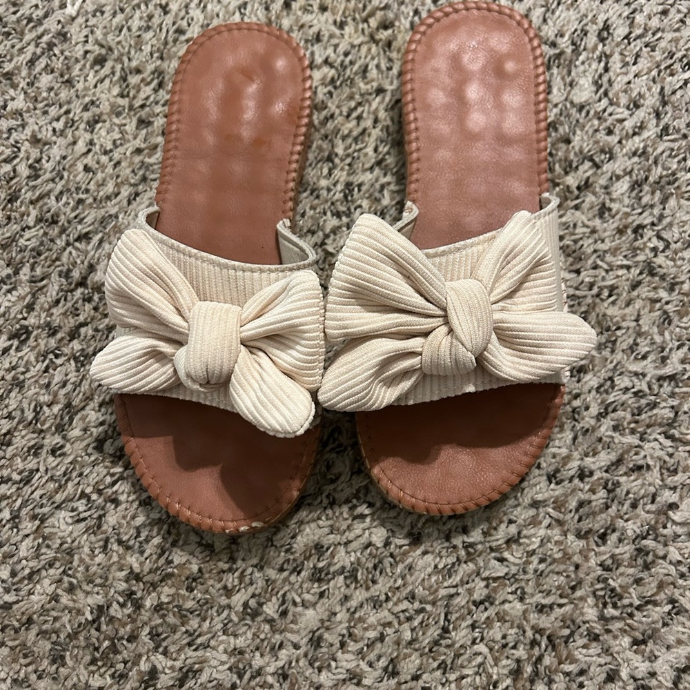 Elegant Cream Bow Slide Sandals